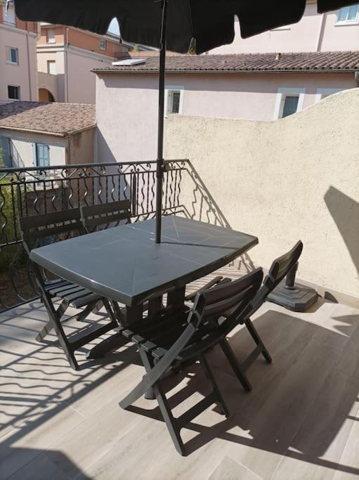 Studio Meuble Climatise Avec Terrasse 德拉吉尼昂 外观 照片